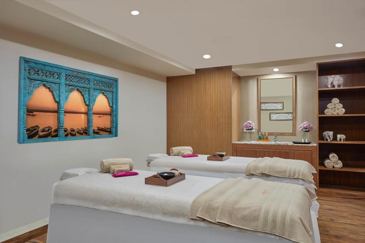 Doubletree By Hilton ורנאסי מראה חיצוני תמונה