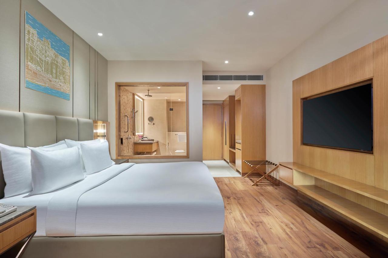 Doubletree By Hilton ורנאסי מראה חיצוני תמונה