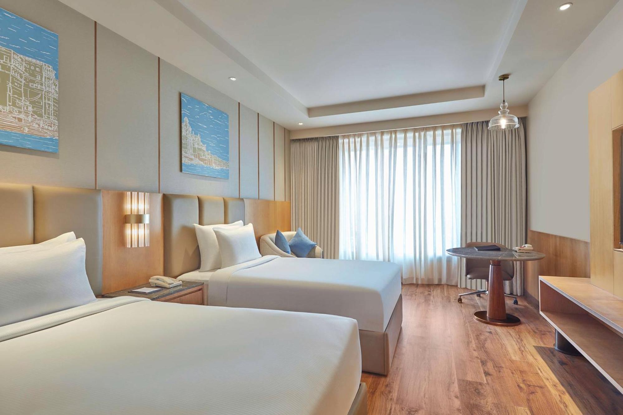 Doubletree By Hilton ורנאסי מראה חיצוני תמונה