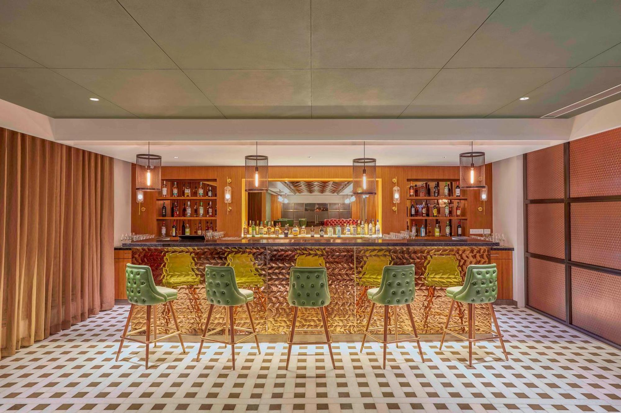 Doubletree By Hilton ורנאסי מראה חיצוני תמונה