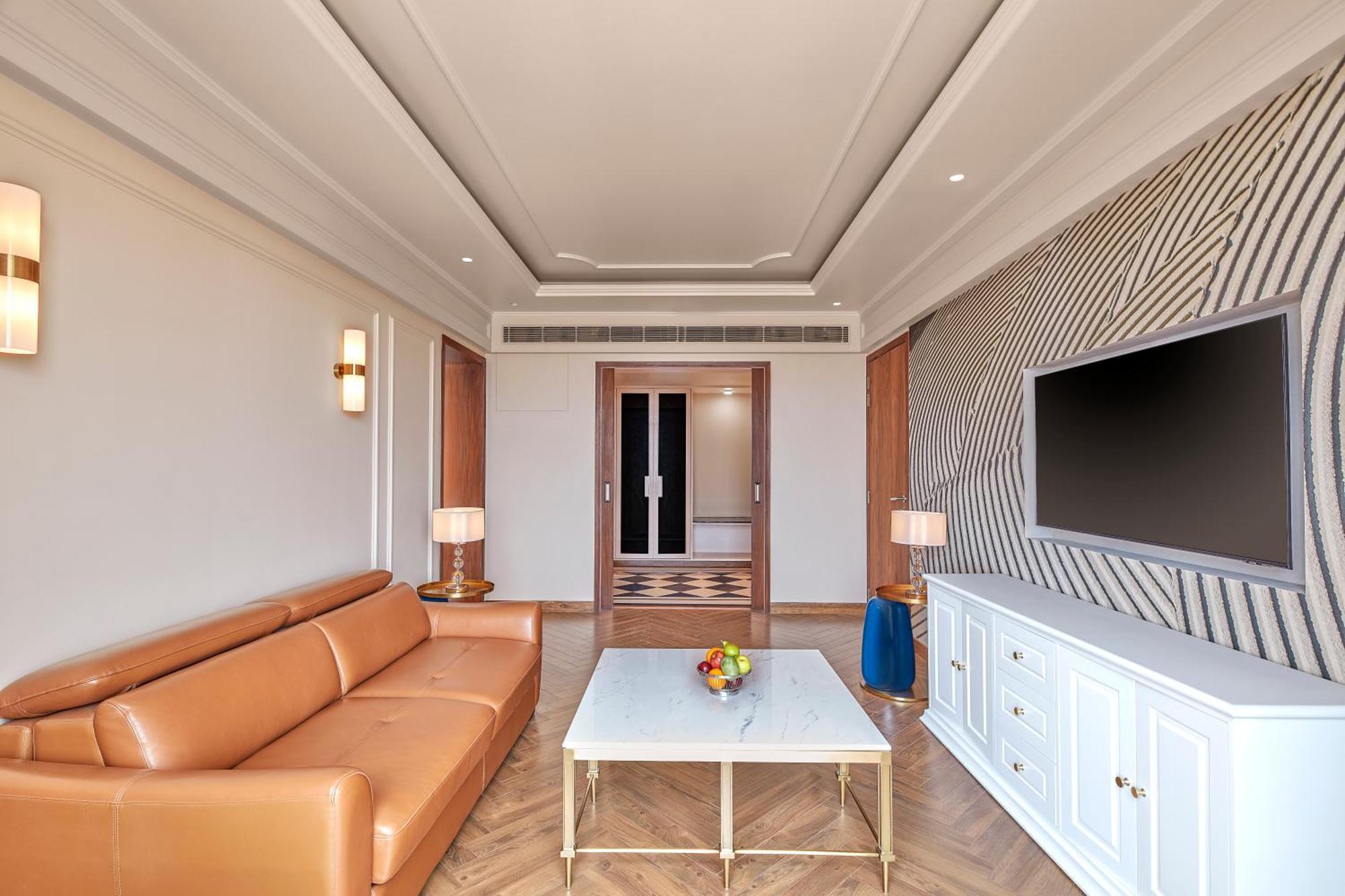 Doubletree By Hilton ורנאסי מראה חיצוני תמונה